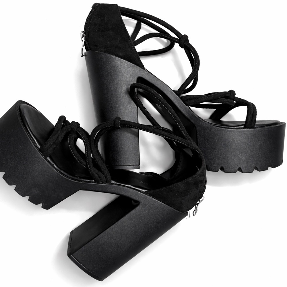 ✨ NWOT GZxianLv Black Platform Statement Heels – Size 42 (10.5/11) ✨